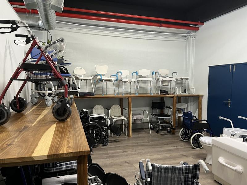 To Let Commercial Property for Rent in Paarden Eiland Western Cape